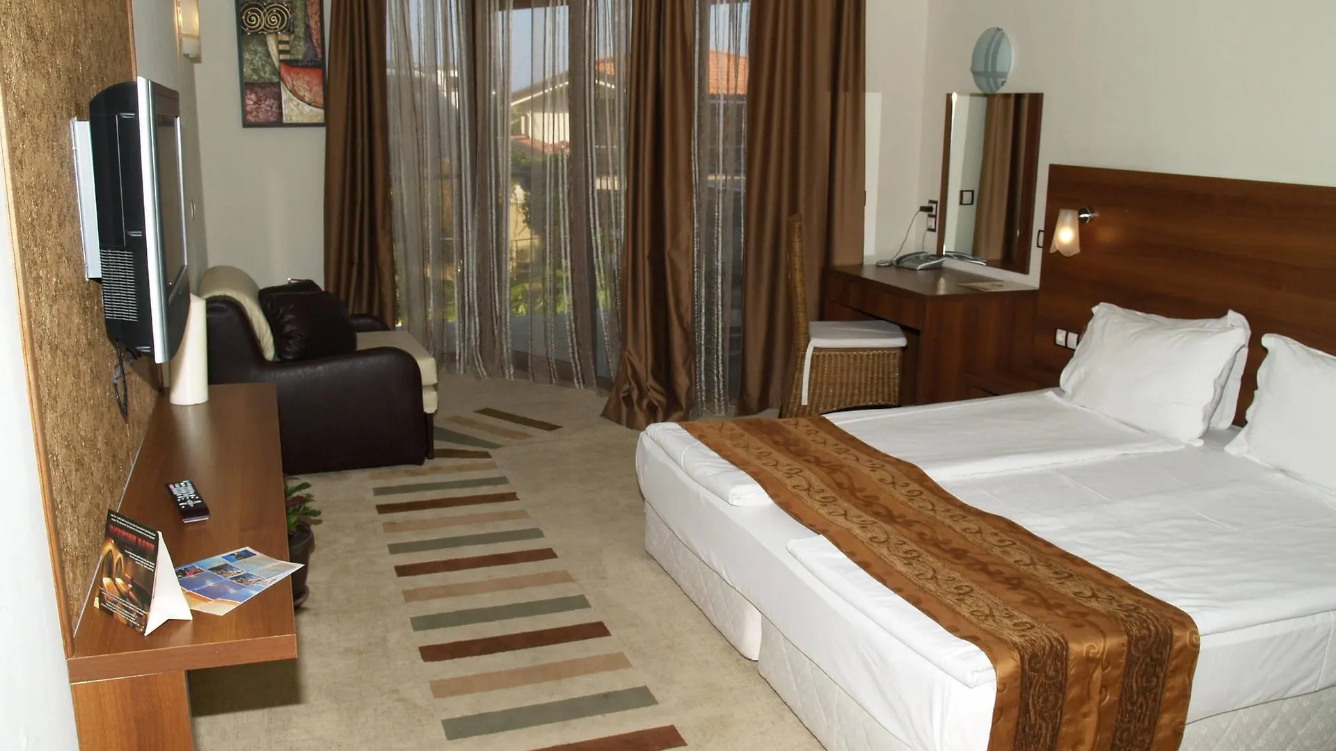 Laguna Beach Resort & Spa Sozopol 4*,